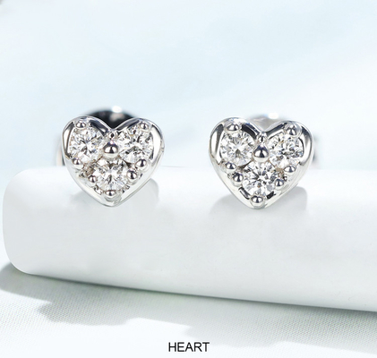 Diamant coupé brillant de rond des boucles d'oreille 0.80ct de Sterling Silver Heart Shaped Stud